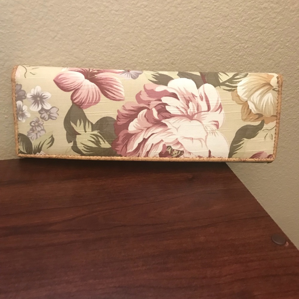 Aldo clutch